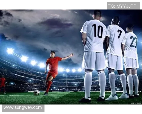 2003年足球巨星风云：回顾当年赛场上的辉煌与传奇时刻